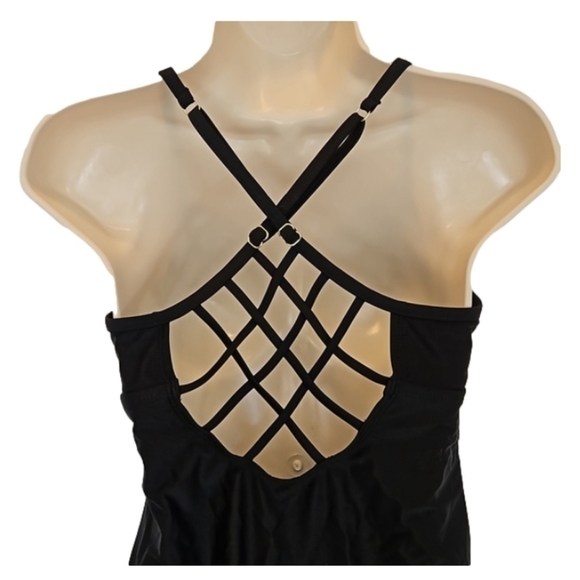 Kona Sol Size M Black criss-cross back One-piece strappy swimsuit summer outfit - Picture 4 of 16